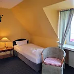 Schweriner Hof 3*