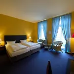 Schweriner Hof Hotel 3*