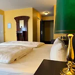 Schweriner Hof 3*