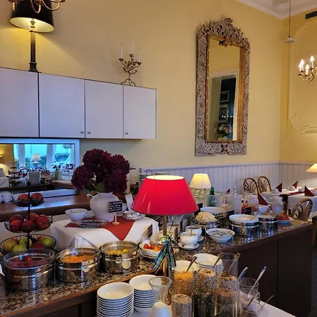 Schweriner Hof Hotel 3*