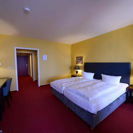 Schweriner Hof 3*