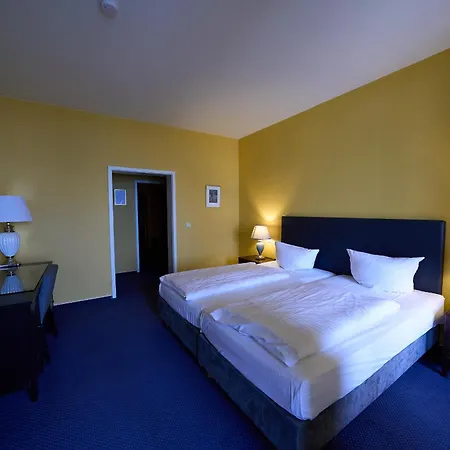 Schweriner Hof 3*