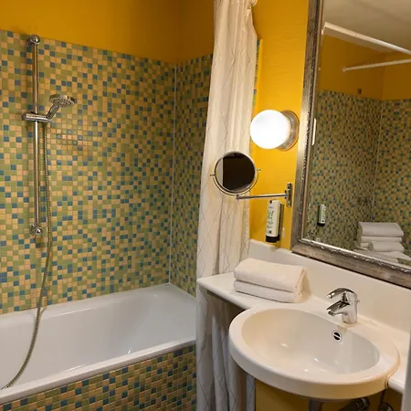 Schweriner Hof 3*