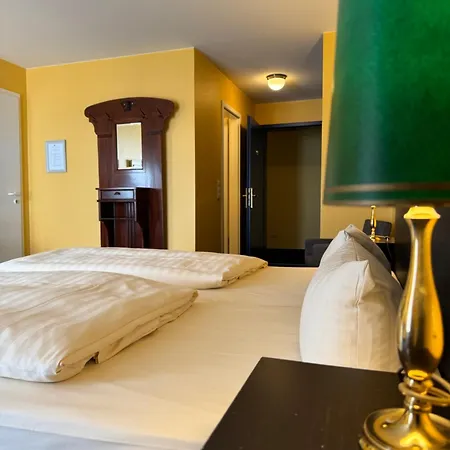Schweriner Hof 3*