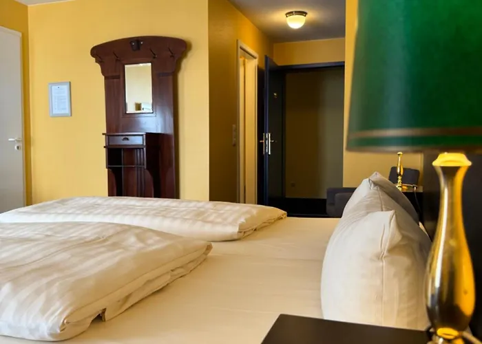 Schweriner Hof 3*
